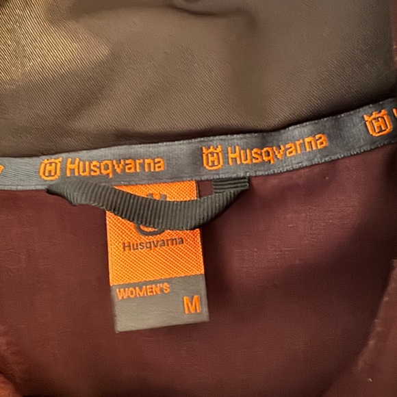 Outdoor Jacket - Picture 3 of 3